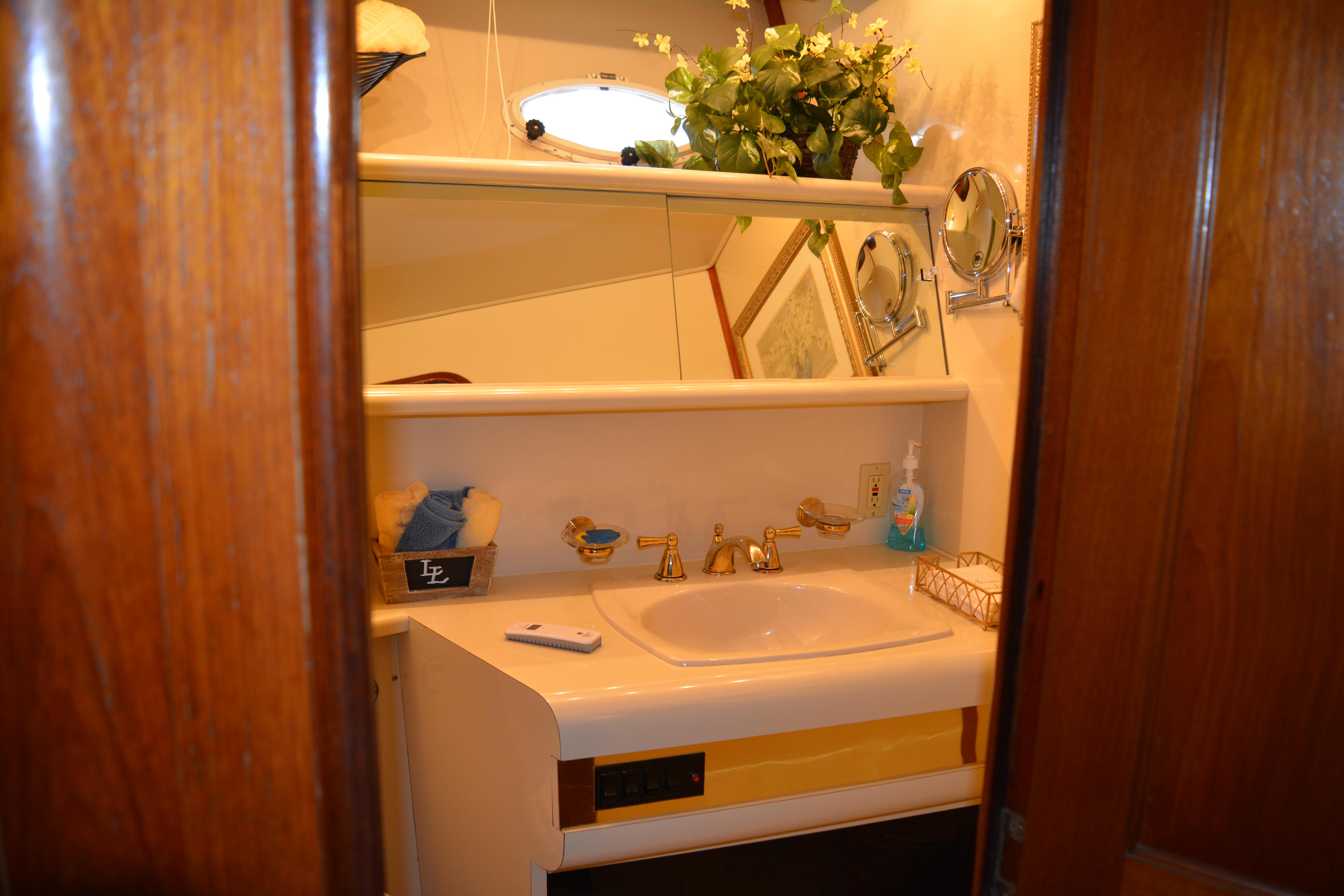 1989 Viking Motor Yacht - 65