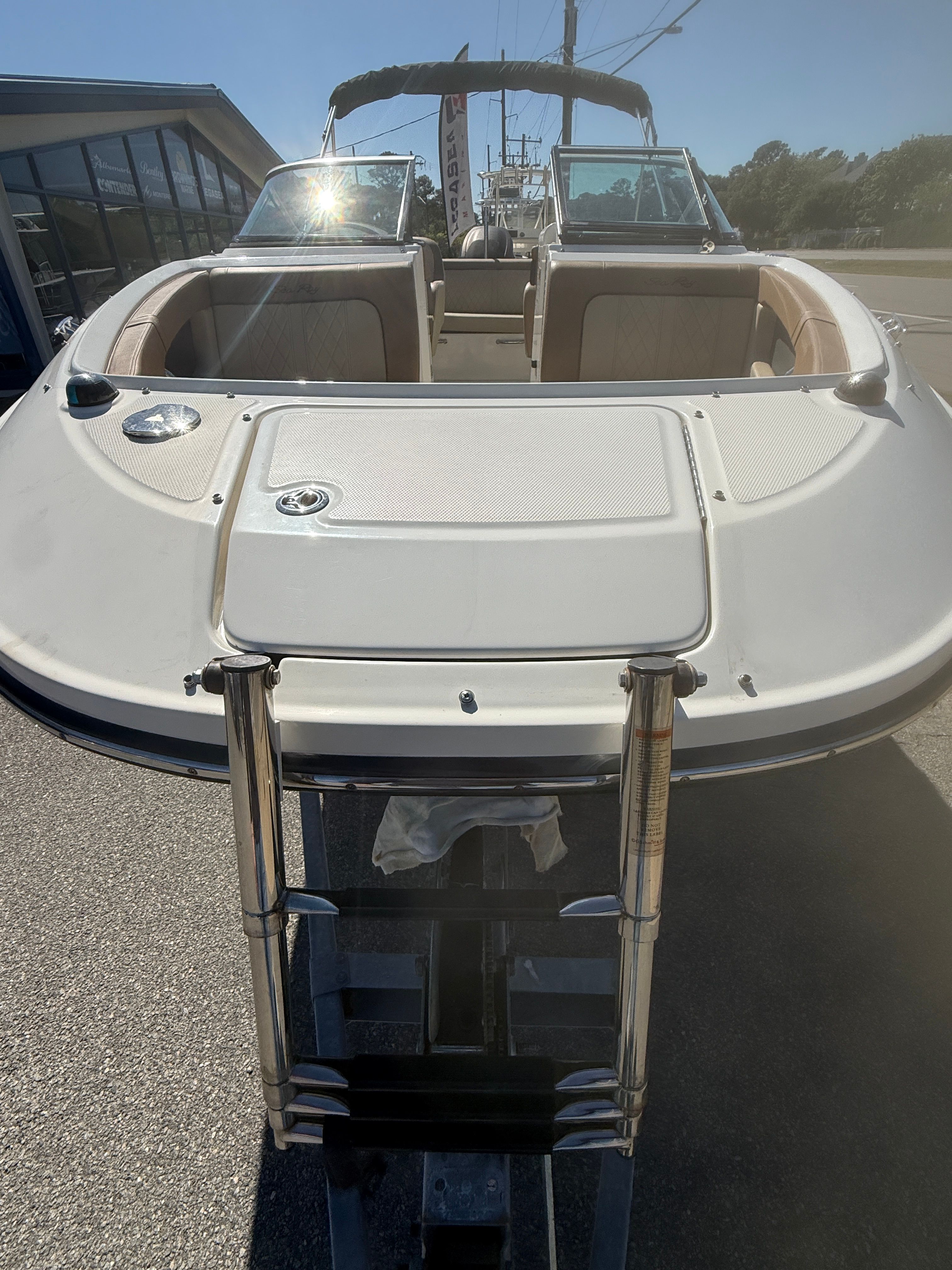 2015 Sea Ray 220 Sundeck OB with swim ladder.