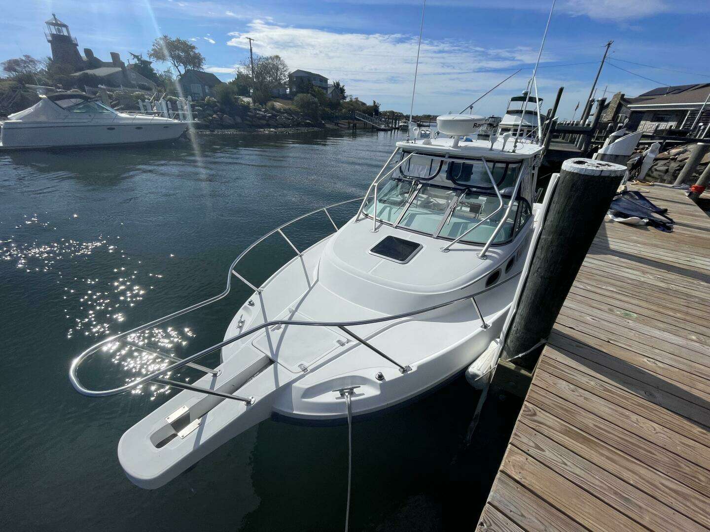 2001 Boston Whaler 285 Conquest - Image 2