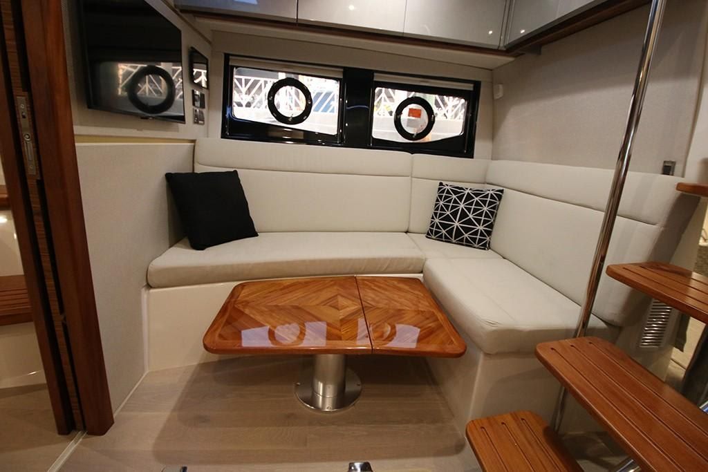 2023-Boston-Whaler-405-Conquest-MarineMax