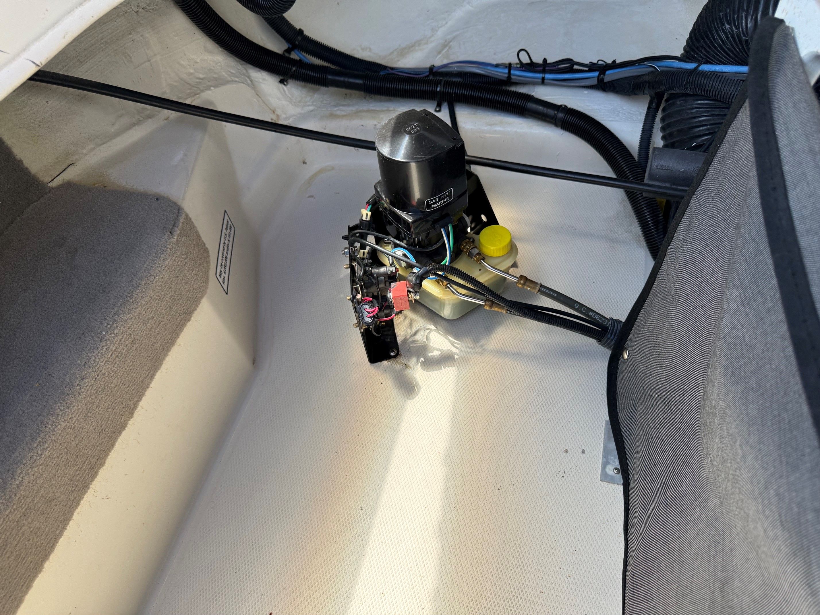 2007 Sea Ray 220 Select - 32
