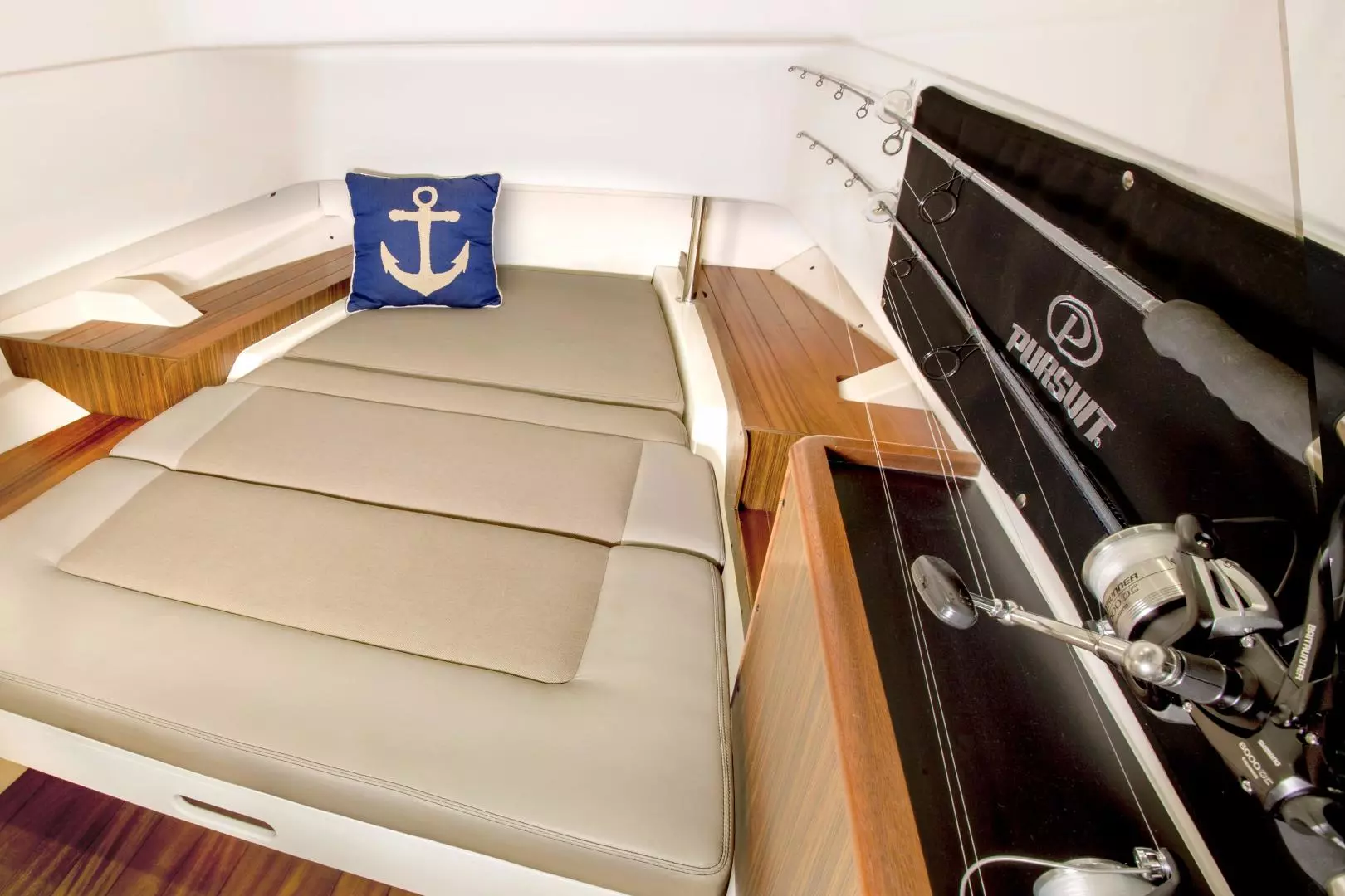 2021 Pursuit S328 - Image 23