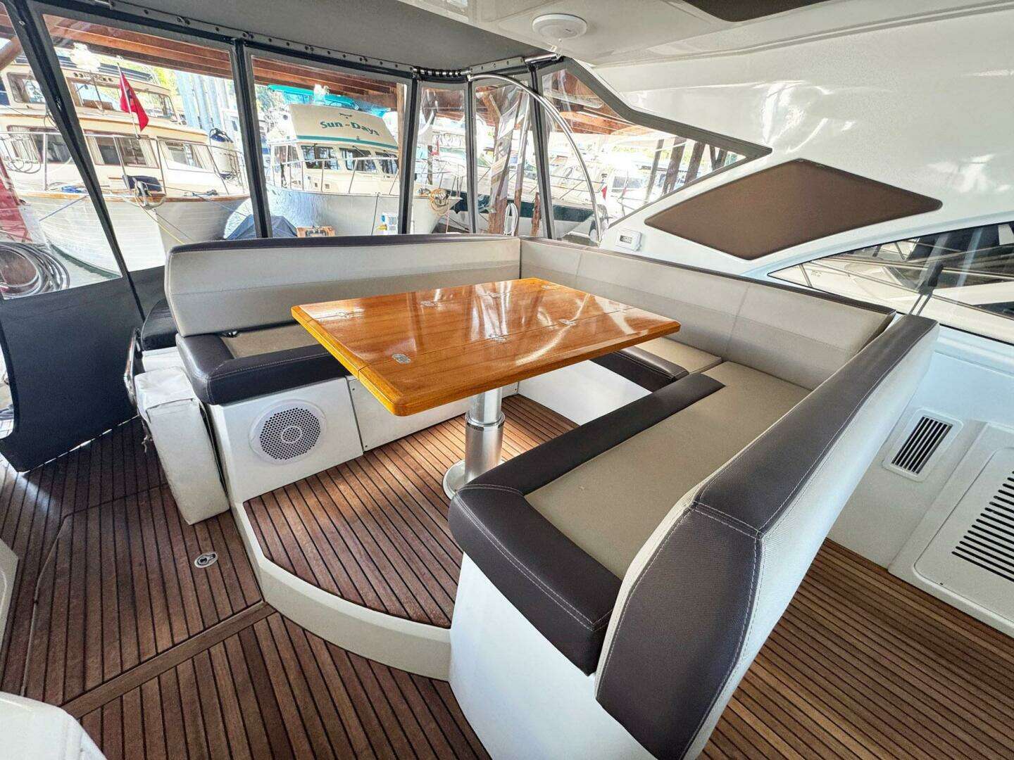 2015 Beneteau Gran Turismo 44 - Image 18