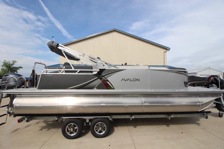 2025 Avalon LSZ Quad Lounge Shift