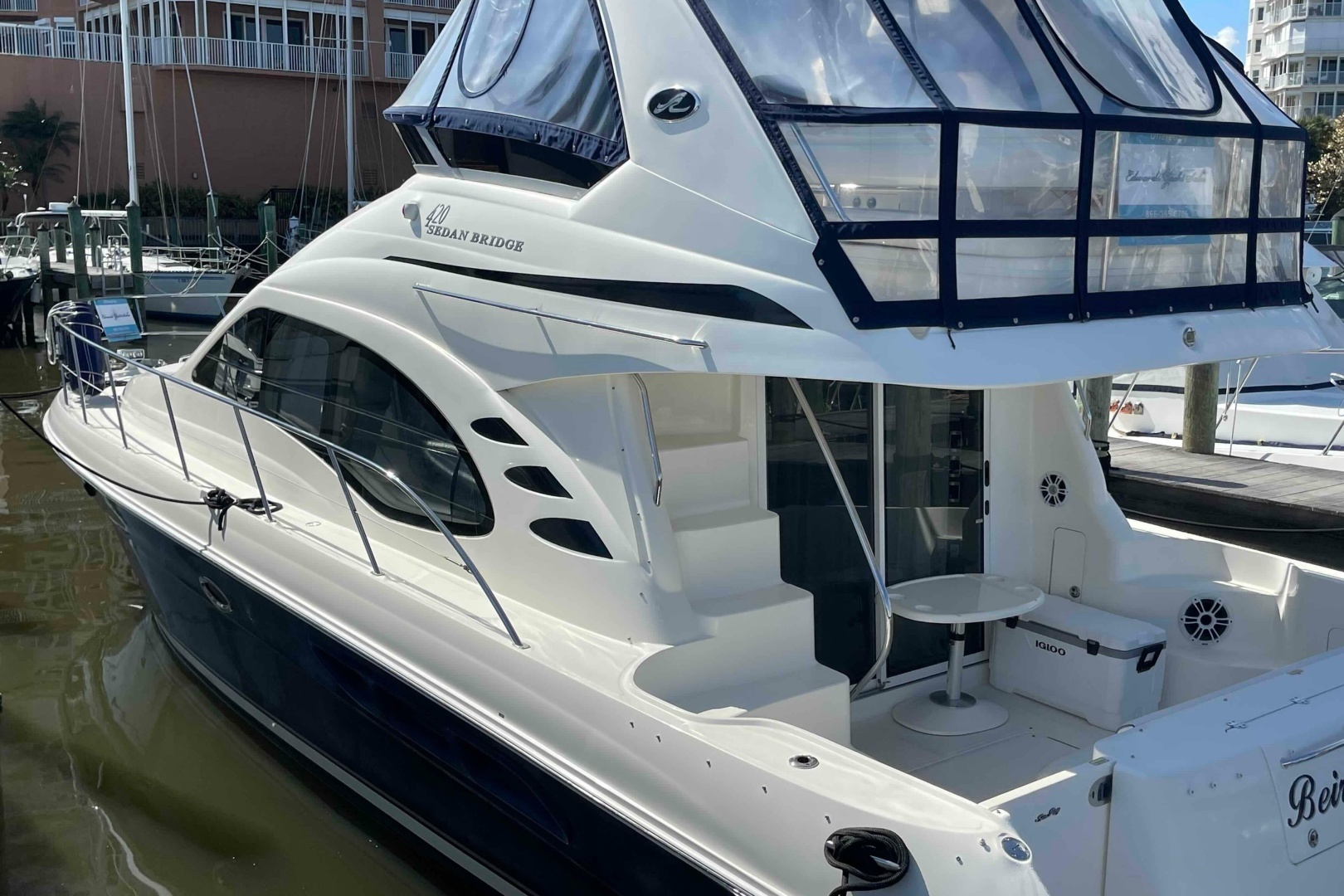 2005 Sea Ray 420 Sedan Bridge - Image 4