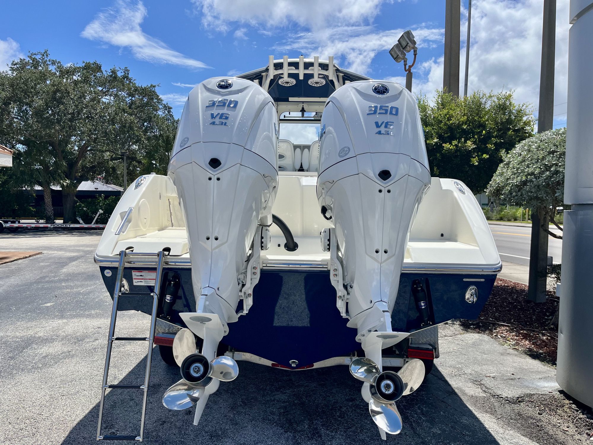 2025 Cobia 320 Center Console - 5