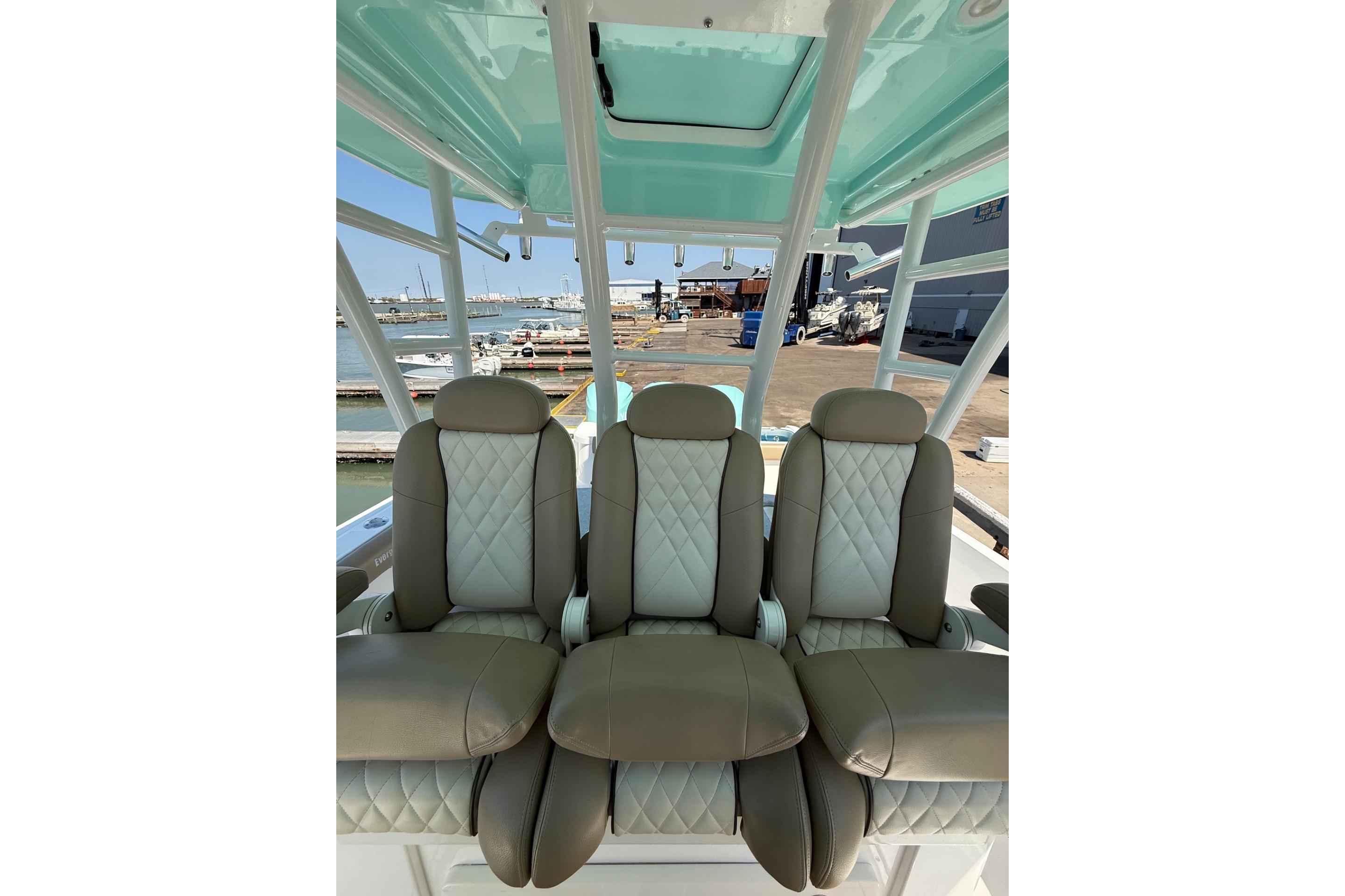 2021 Everglades 365 Center Console