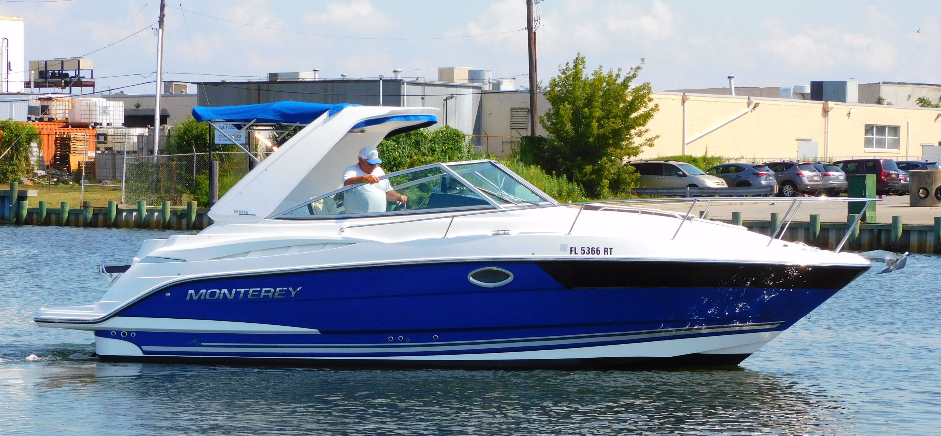 2019 Monterey SPORT YACHT 295