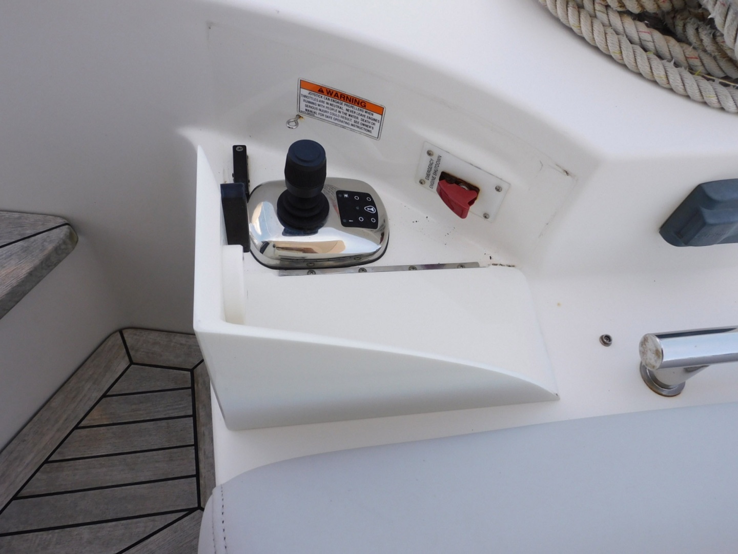 2019 Sea Ray 550L - Image 16
