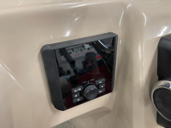 JBL audio control panel on 2025 Bentley Pontoons 200 Fish-N-Cruise boat dashboard.