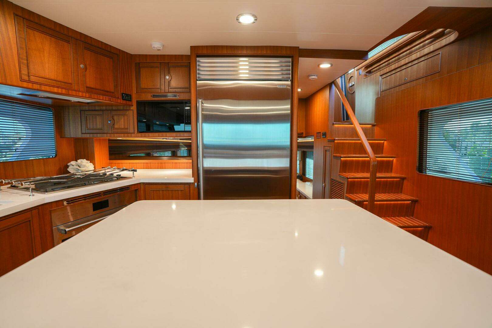 2025 Marlow Explorer 70E-CB - Image 16