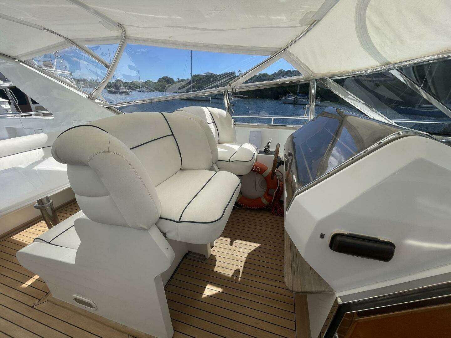 1996 Versilcraft 75 Motoryacht - Image 9