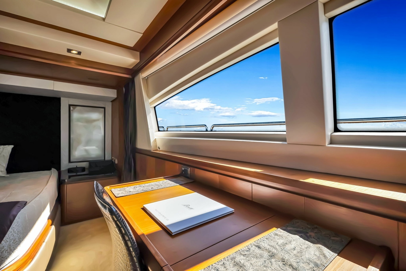 2005 Azimut 105 - Image 86