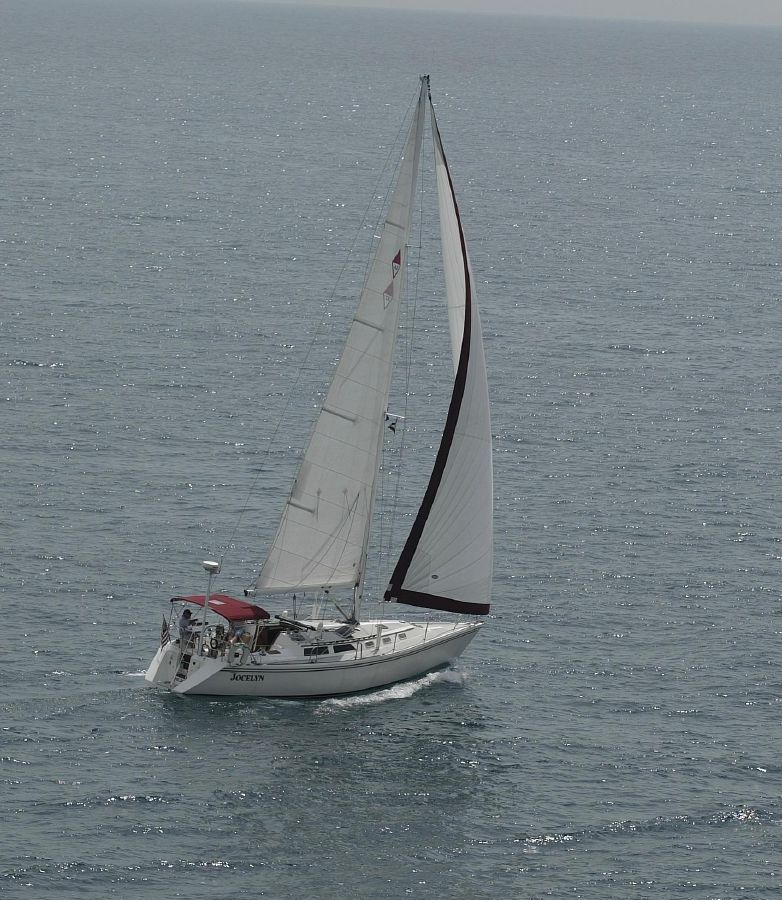 1990 Catalina Catalina 42 Tricabin