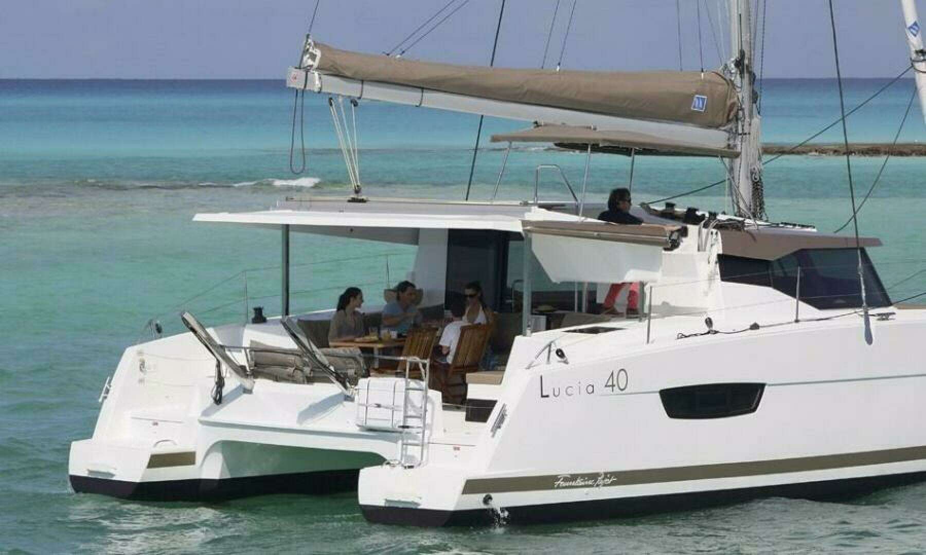 2019 Fountaine Pajot Lucia - Image 2