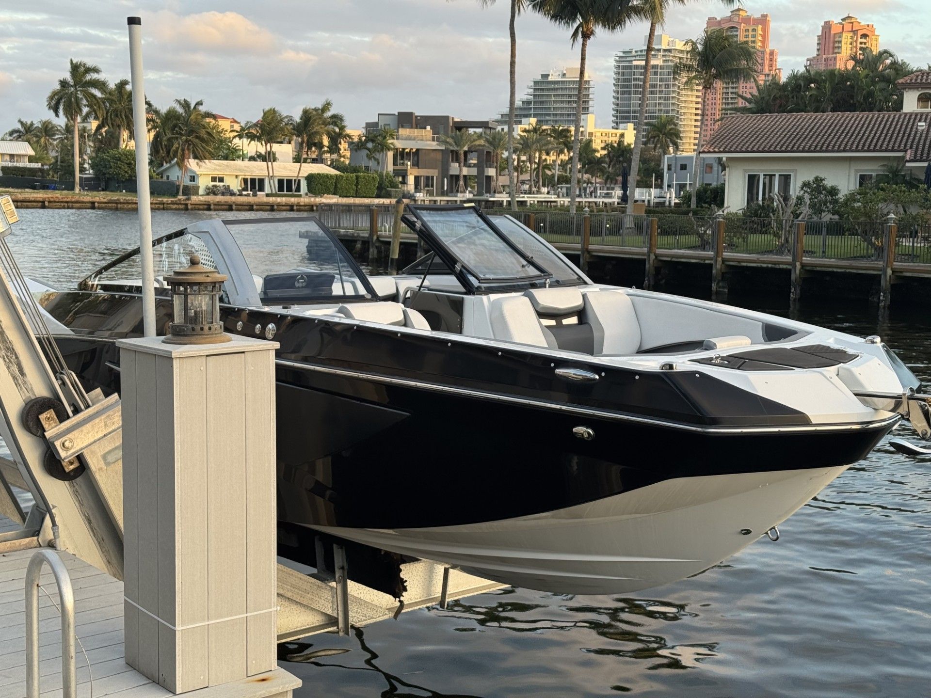 2021 Scarab 285ID - 3