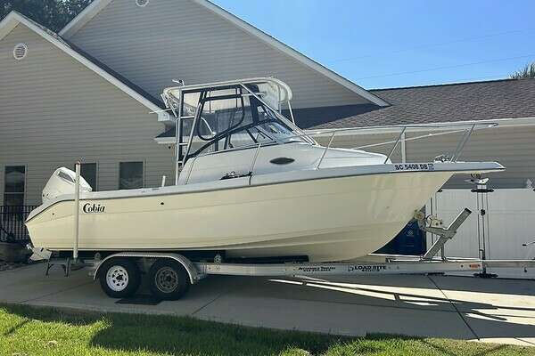 1999 Cobia 240WA