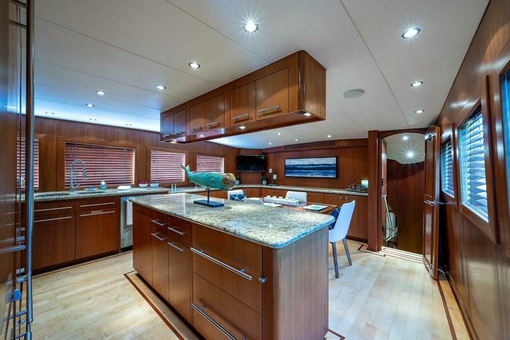 2003 Hatteras 100 Raised Pilothouse - Image 6