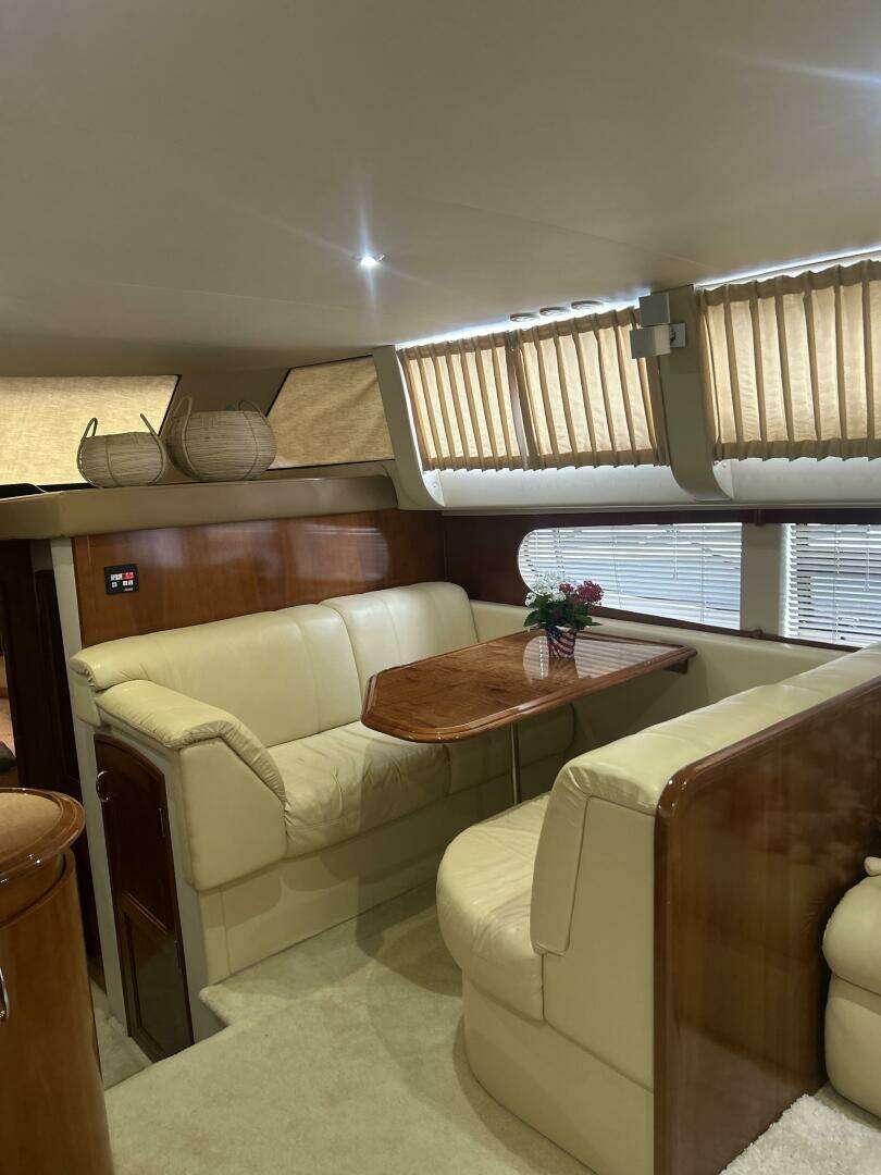 2003 Carver 466 Motor Yacht - Image 40