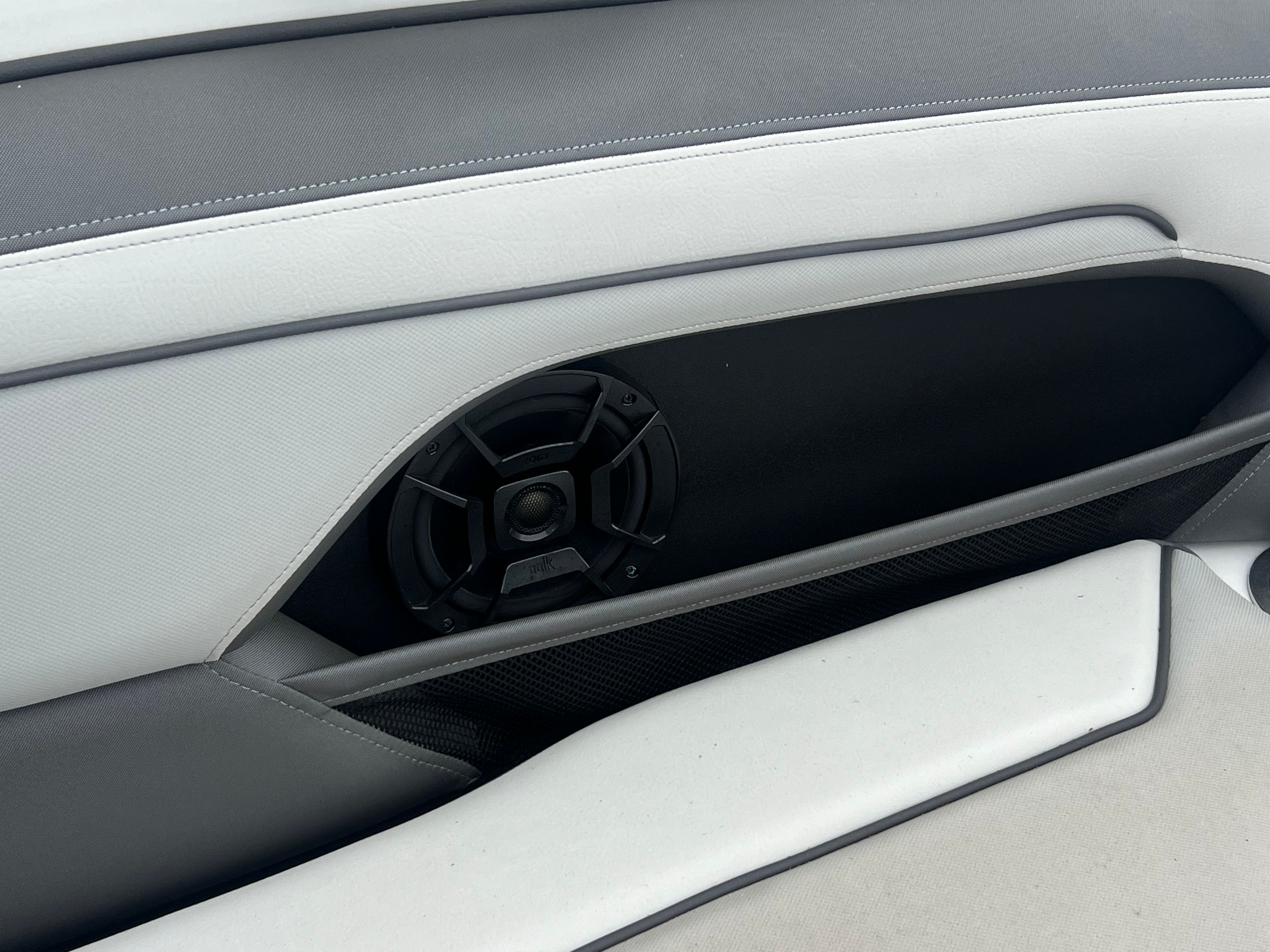 2019 Yamaha Boats 212 Limited S - 15