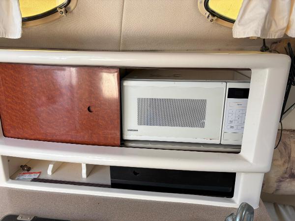 1995 Monterey 262 Cruiser - 7