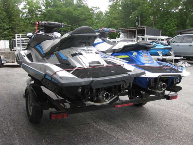 2019 Yamaha WaveRunner GP1800R - 4