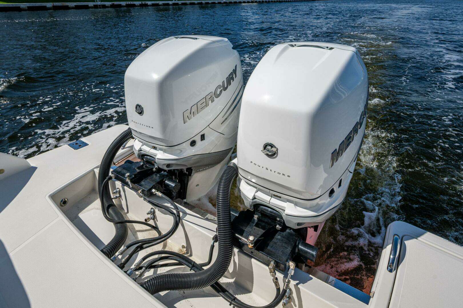 2021 Tiara Yachts 34 LX - Image 19
