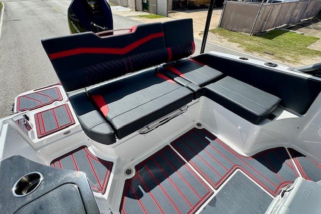2026 Monterey Elite 25 OB boat interior with stylish seating and modern design.