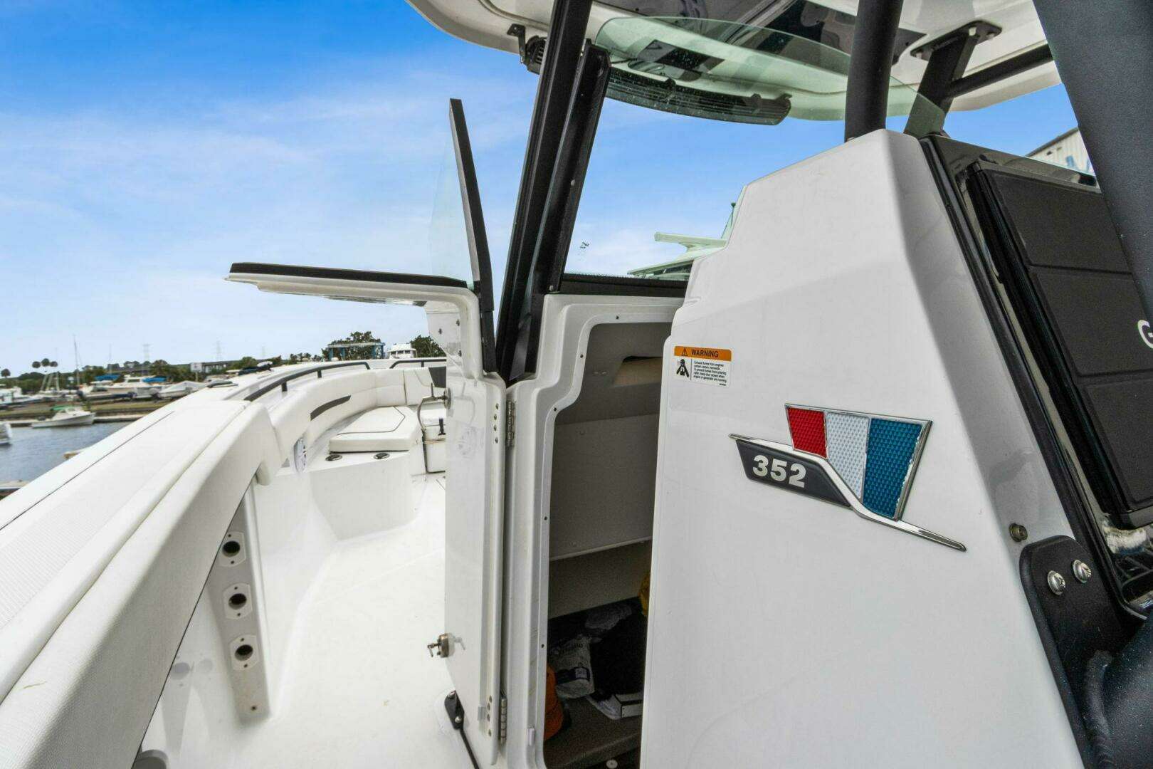 2023 Wellcraft 352 Fisherman Center Console - Image 26
