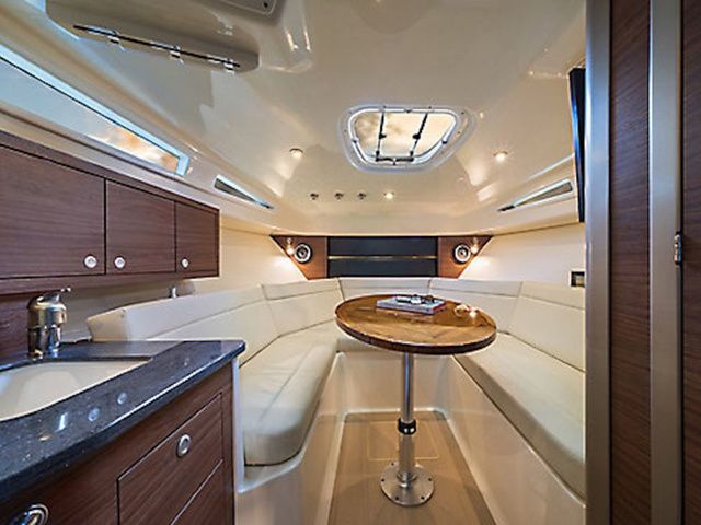 2026 Boston Whaler 325 Conquest - 11