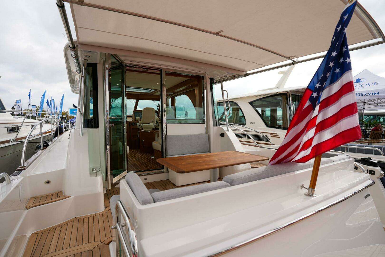2027 Sabre 45 Salon Express - Image 14