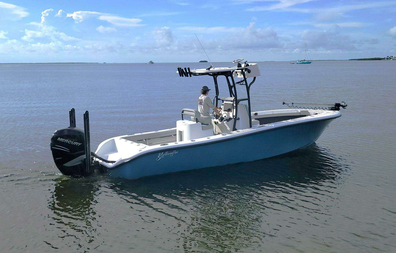 2021 Yellowfin 26 Hybrid - Image 2
