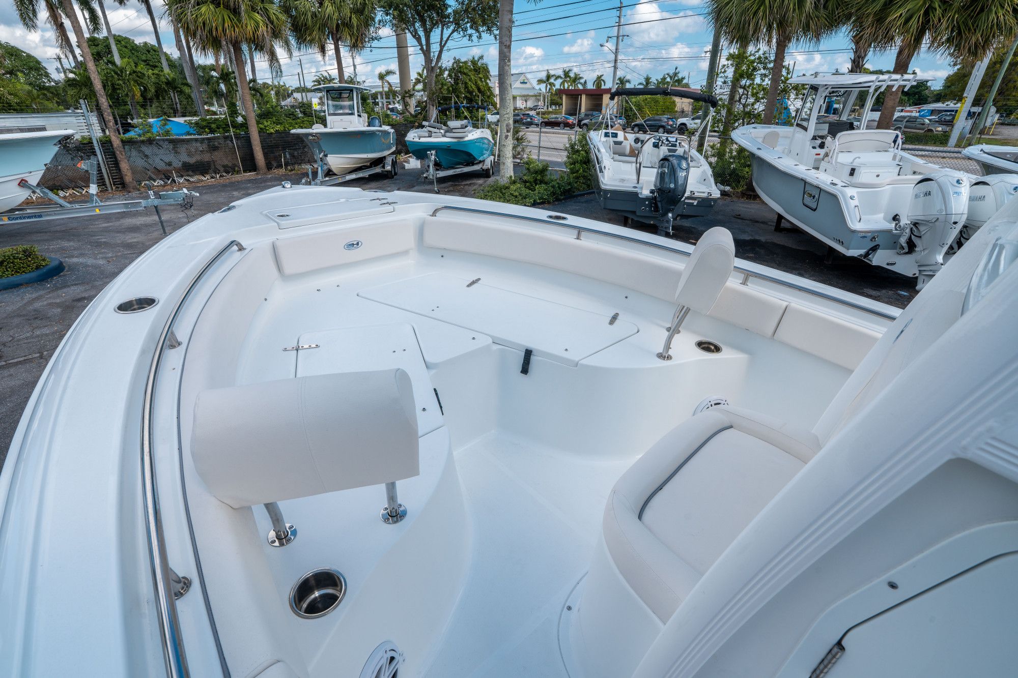 2026 Sea Hunt Ultra 234 - 19