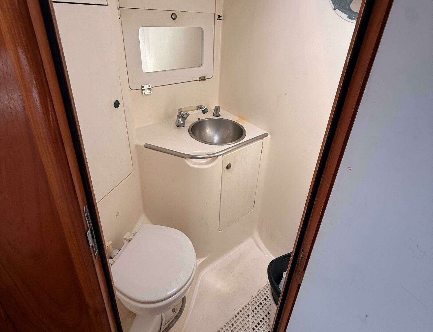 1996 Jeanneau Sun Odyssey 50 - Image 12
