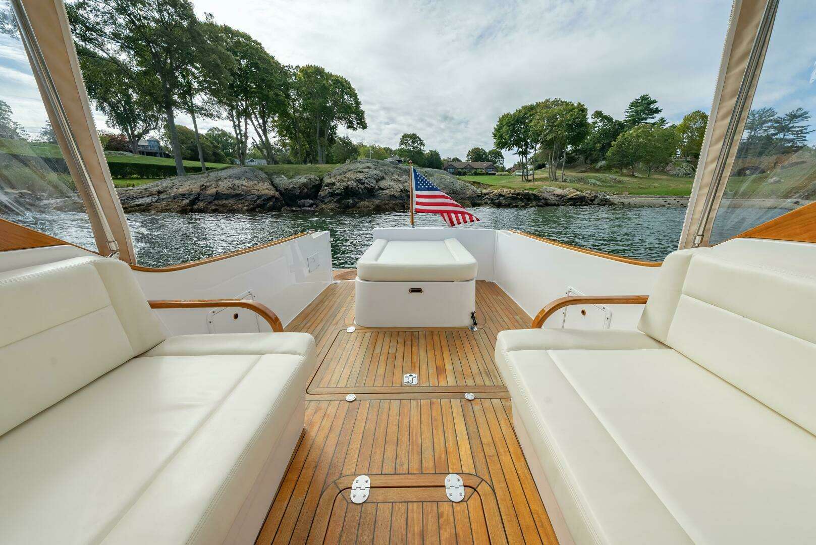 2020 CH Marine Shelter Island Nomad - Image 12