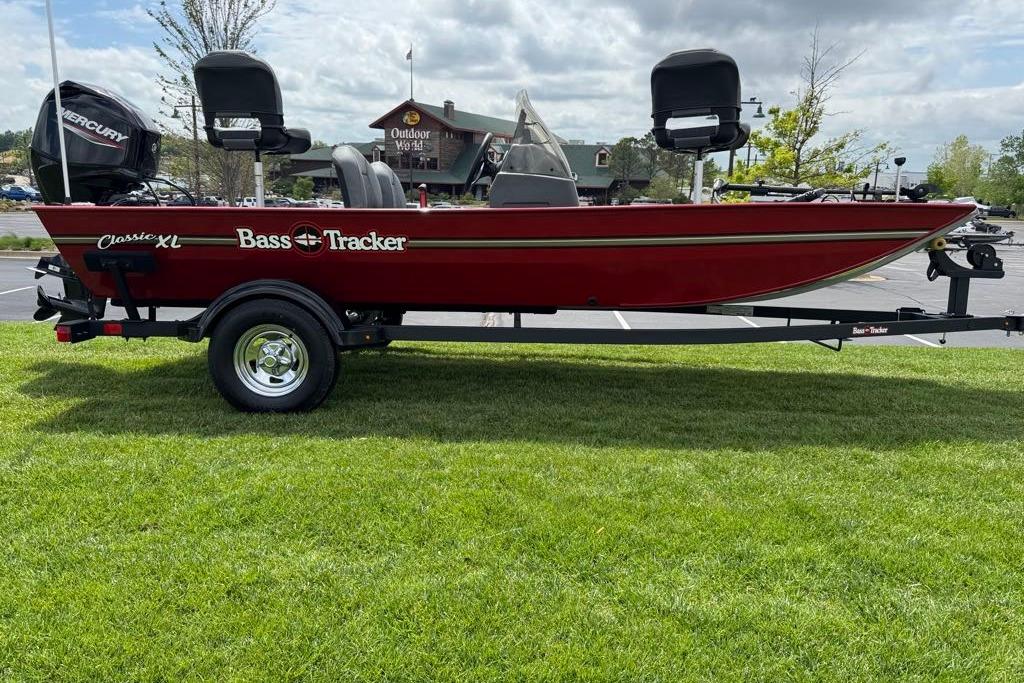 2026 Tracker Bass Tracker Classic XL