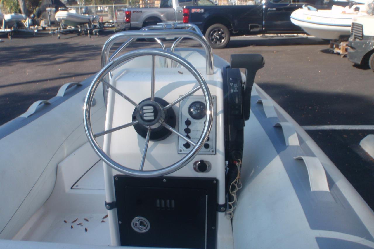 2007 Novurania Deluxe 335