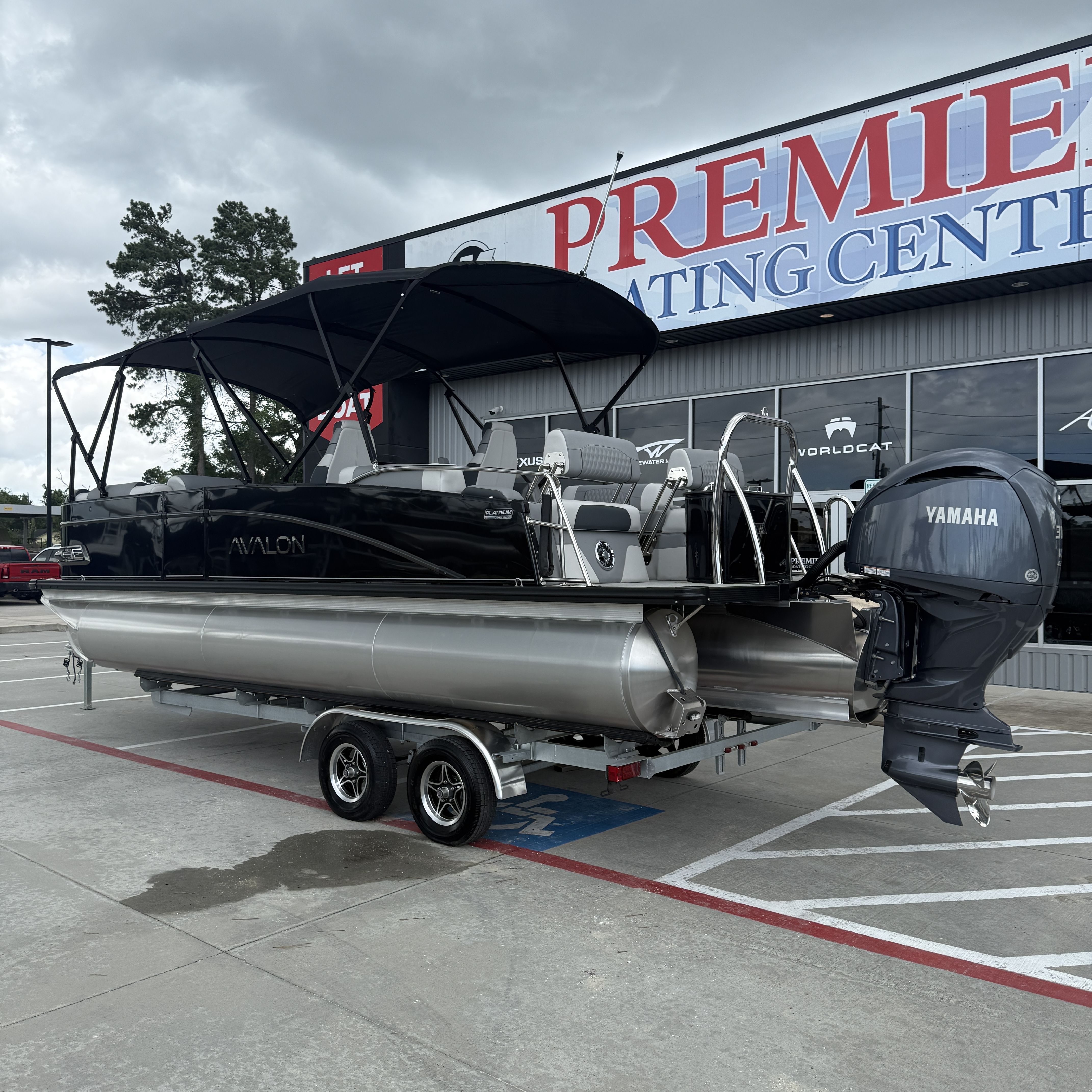 2026 Avalon Catalina Quad Lounge Shift - 23' - 9