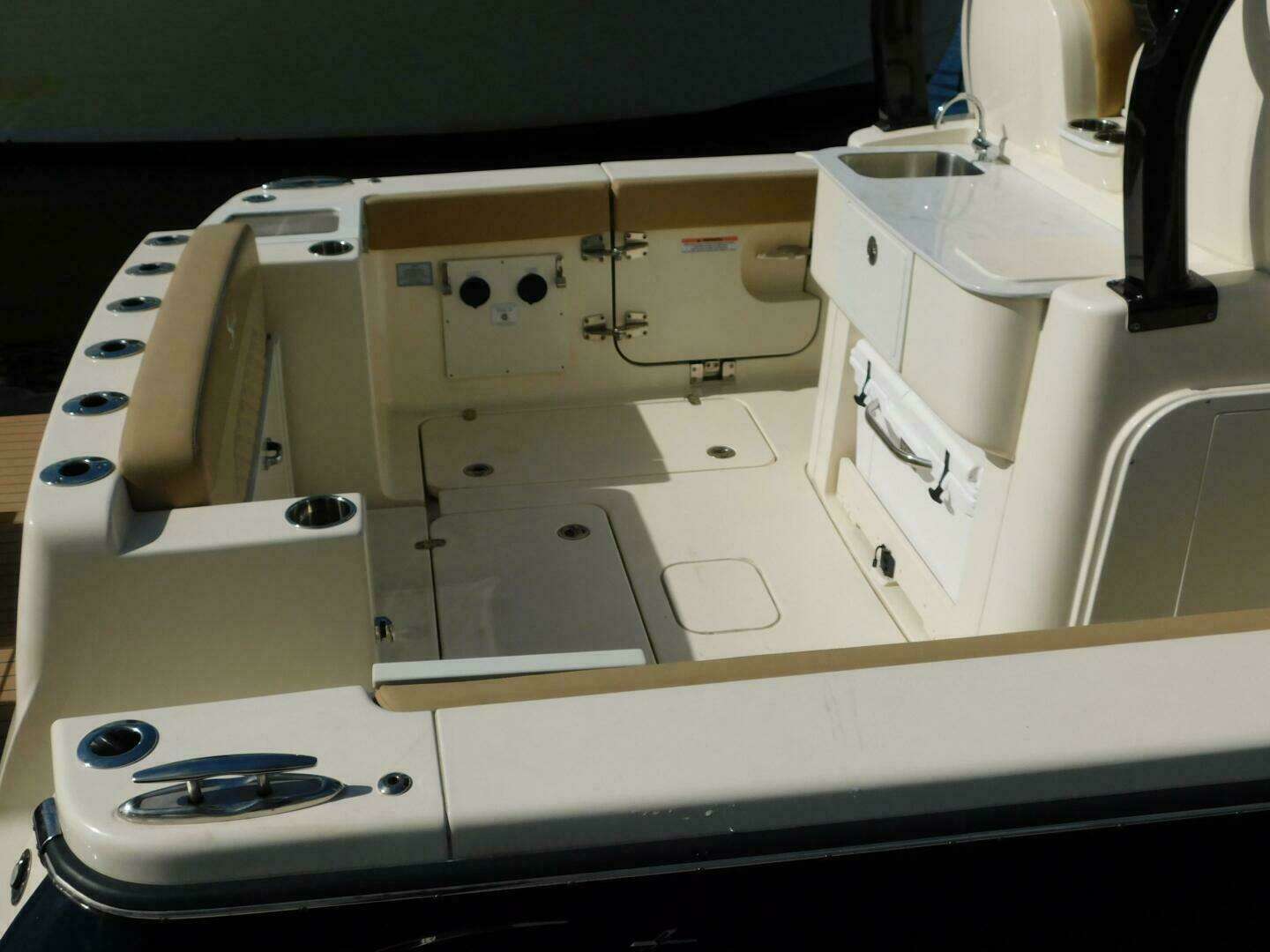 2024 Scout 330 LXF - Image 5