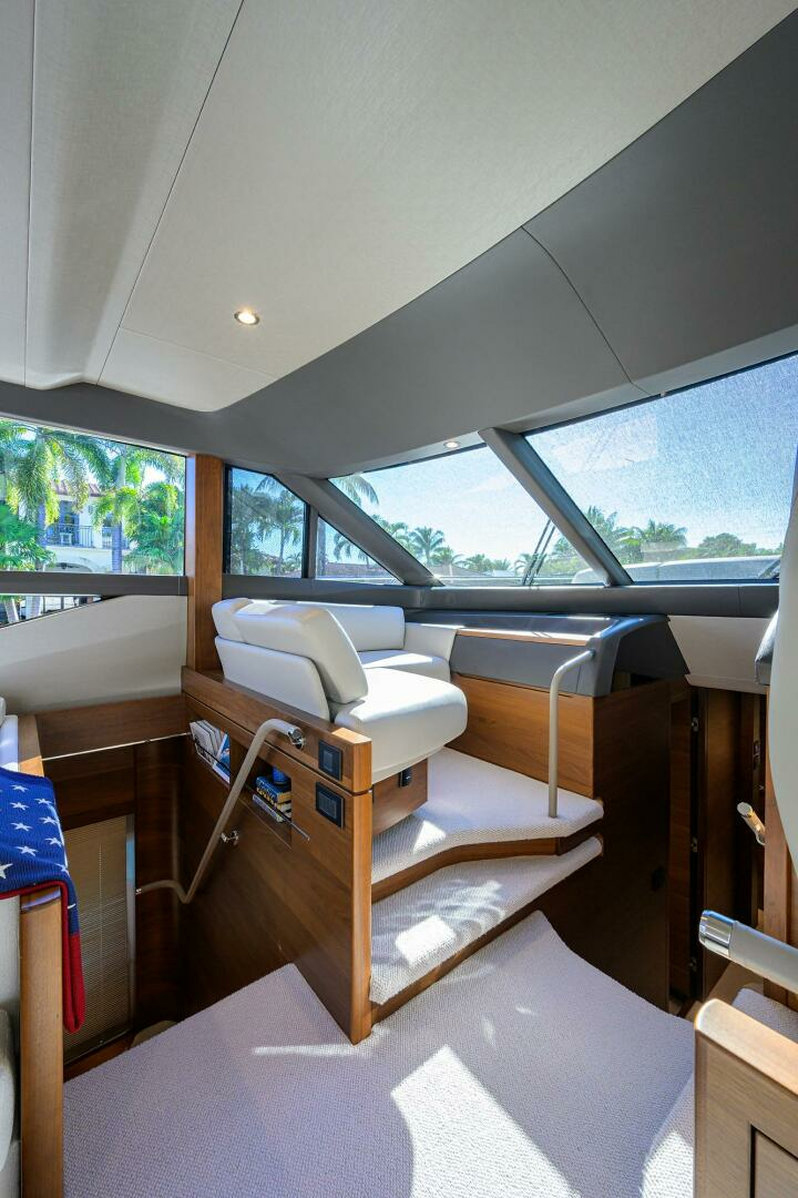 2021 Princess F70 - Image 32