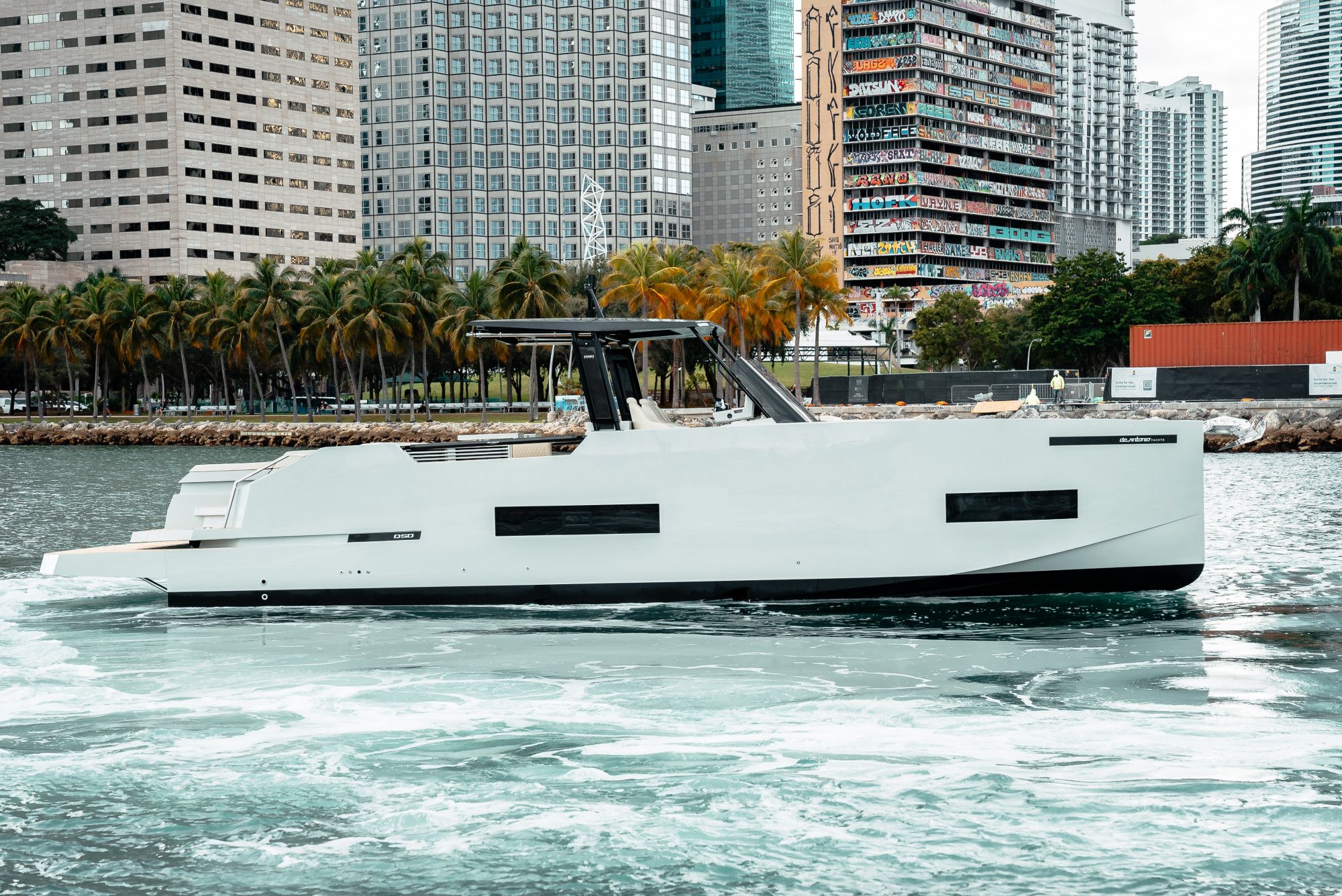 2025 De Antonio Yachts D50 OPEN