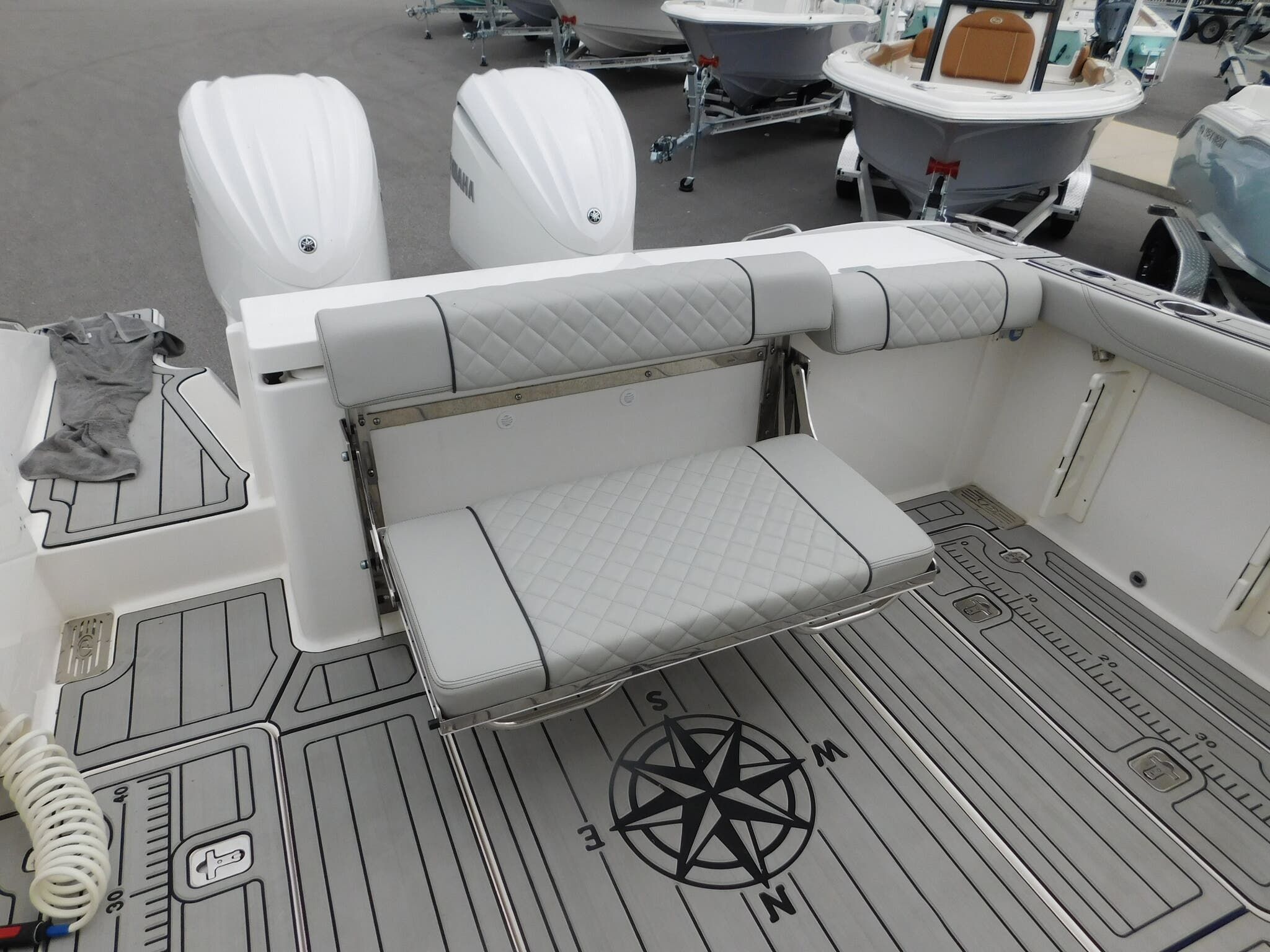 2023 Pursuit OS 325 Offshore - 11