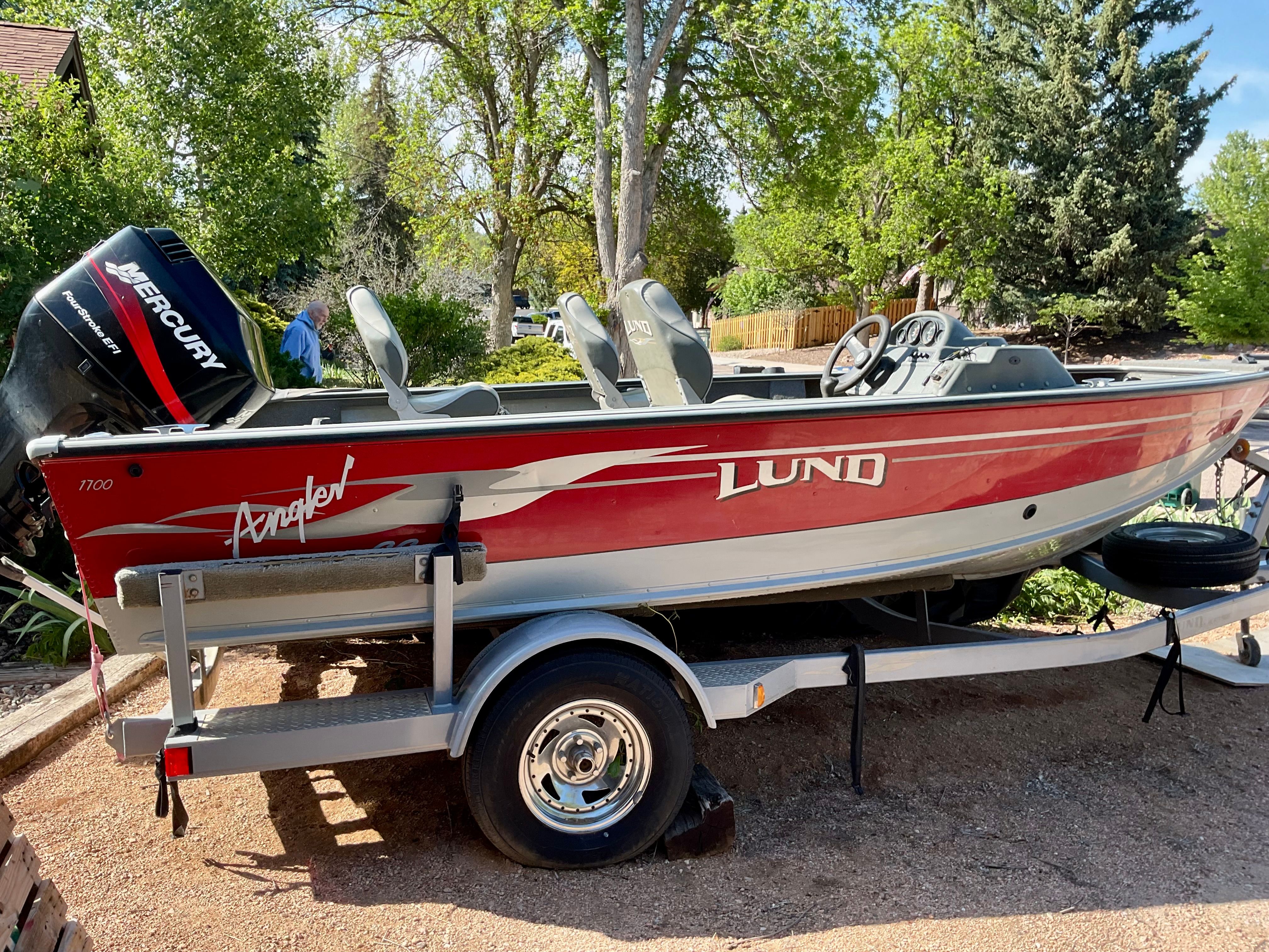 2004 Lund Angler 17 - 2