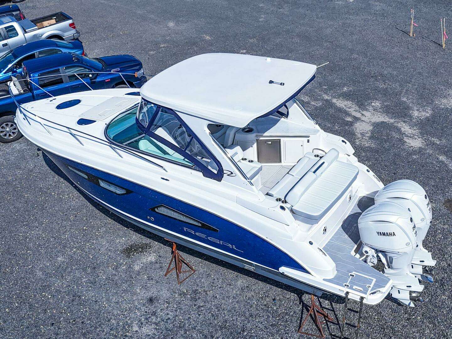 2026 Regal 33 XO - Image 3