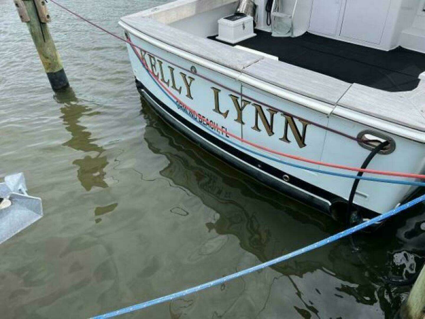 1991 Viking Boats Convertible - Image 9