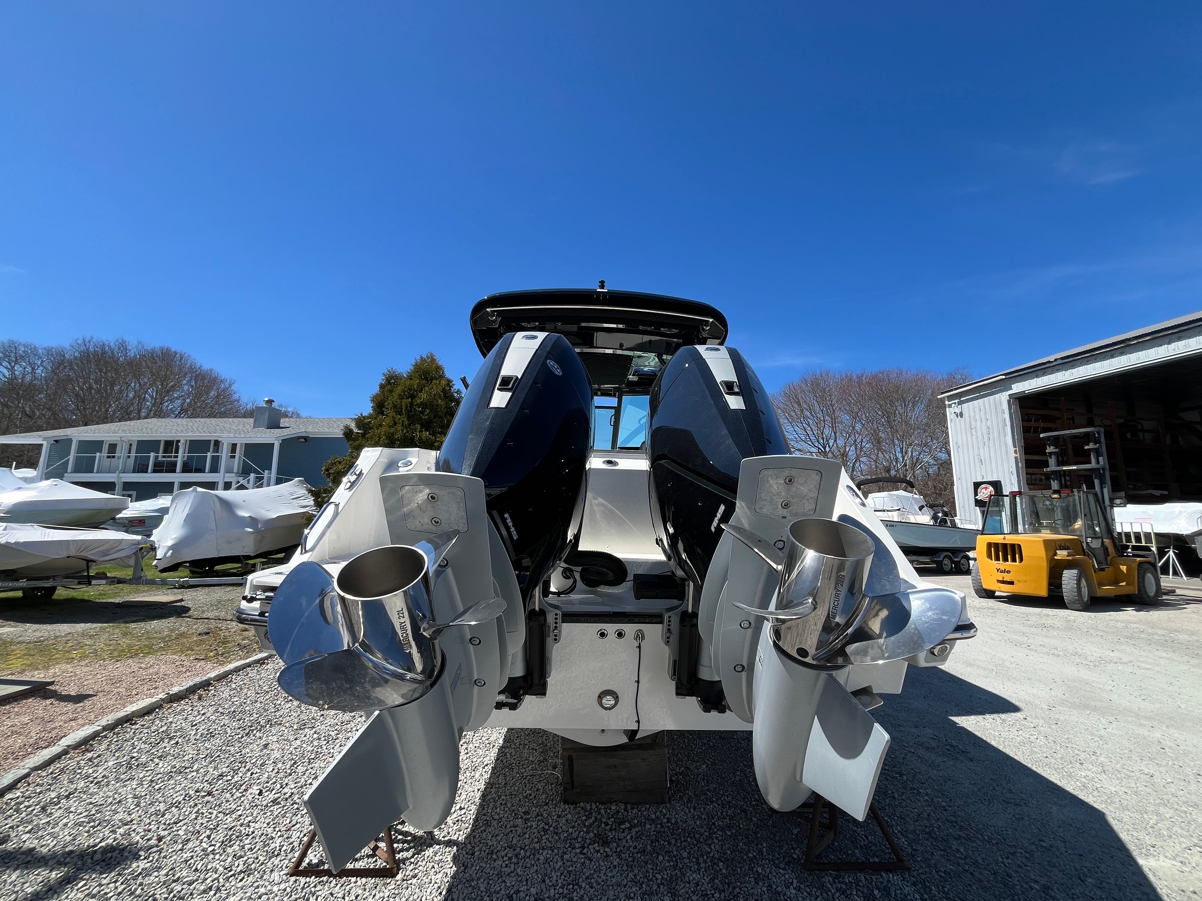 2026 Boston Whaler 330 Vantage - 2