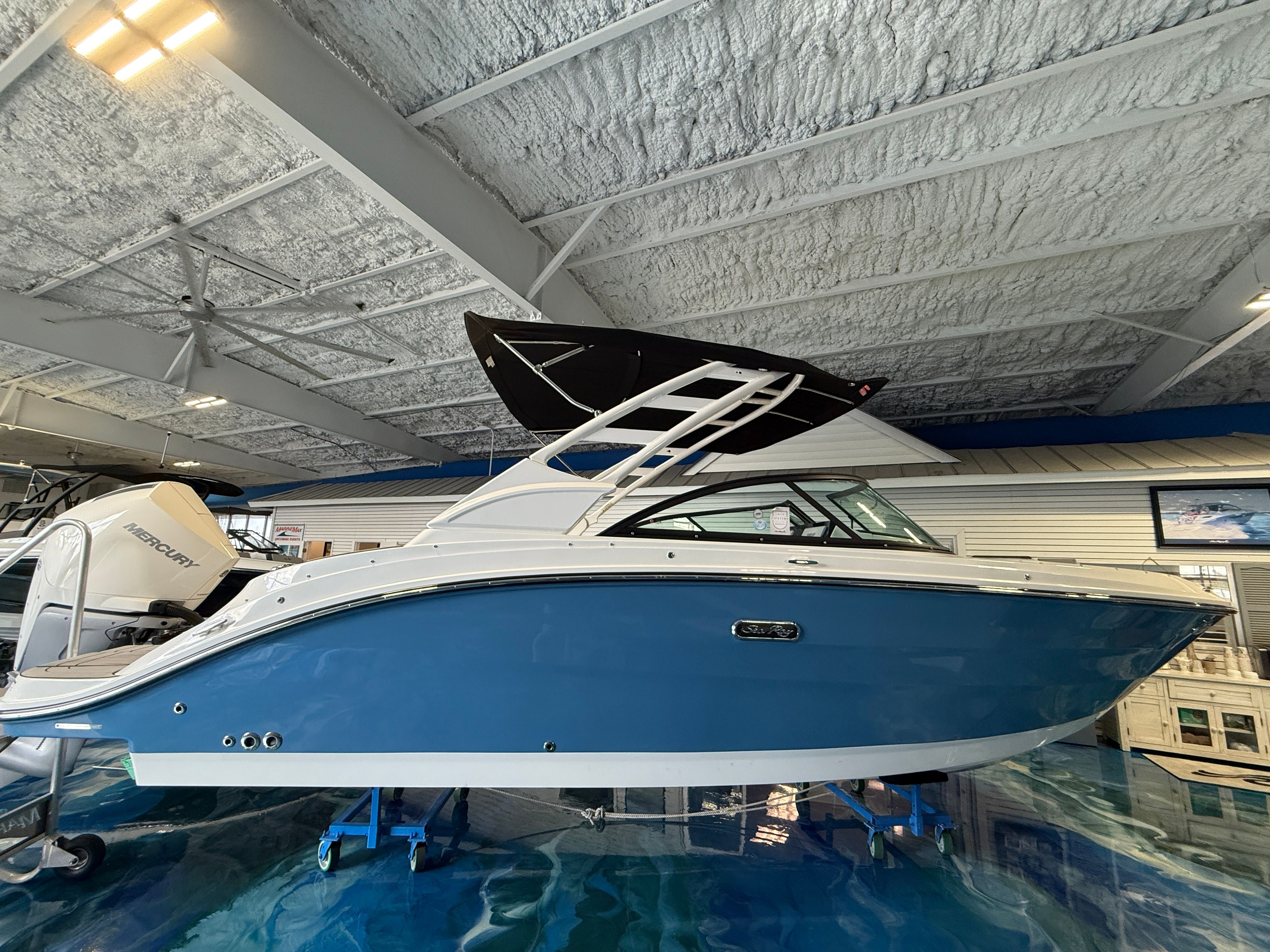 2026 Sea Ray SDX 230 Outboard