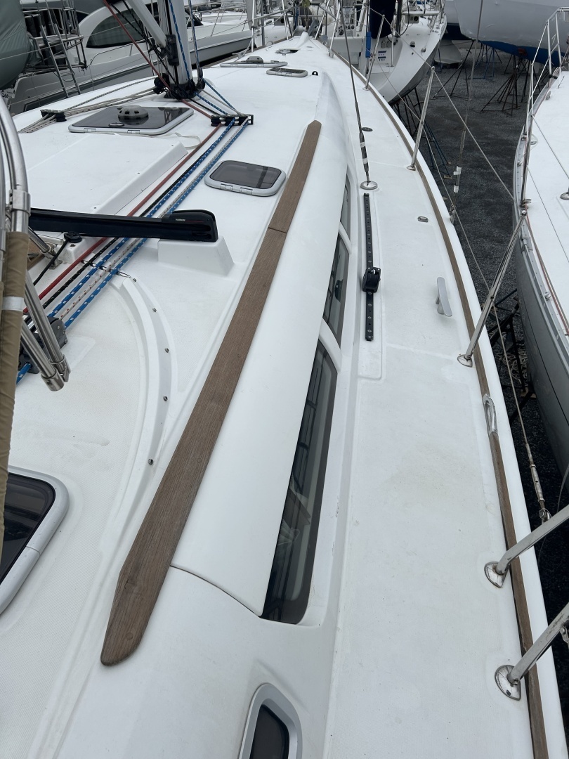 2007 Jeanneau Sun Odyssey 42i - Image 24