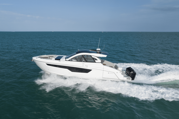 2026 Cruisers Yachts 50GLS OB