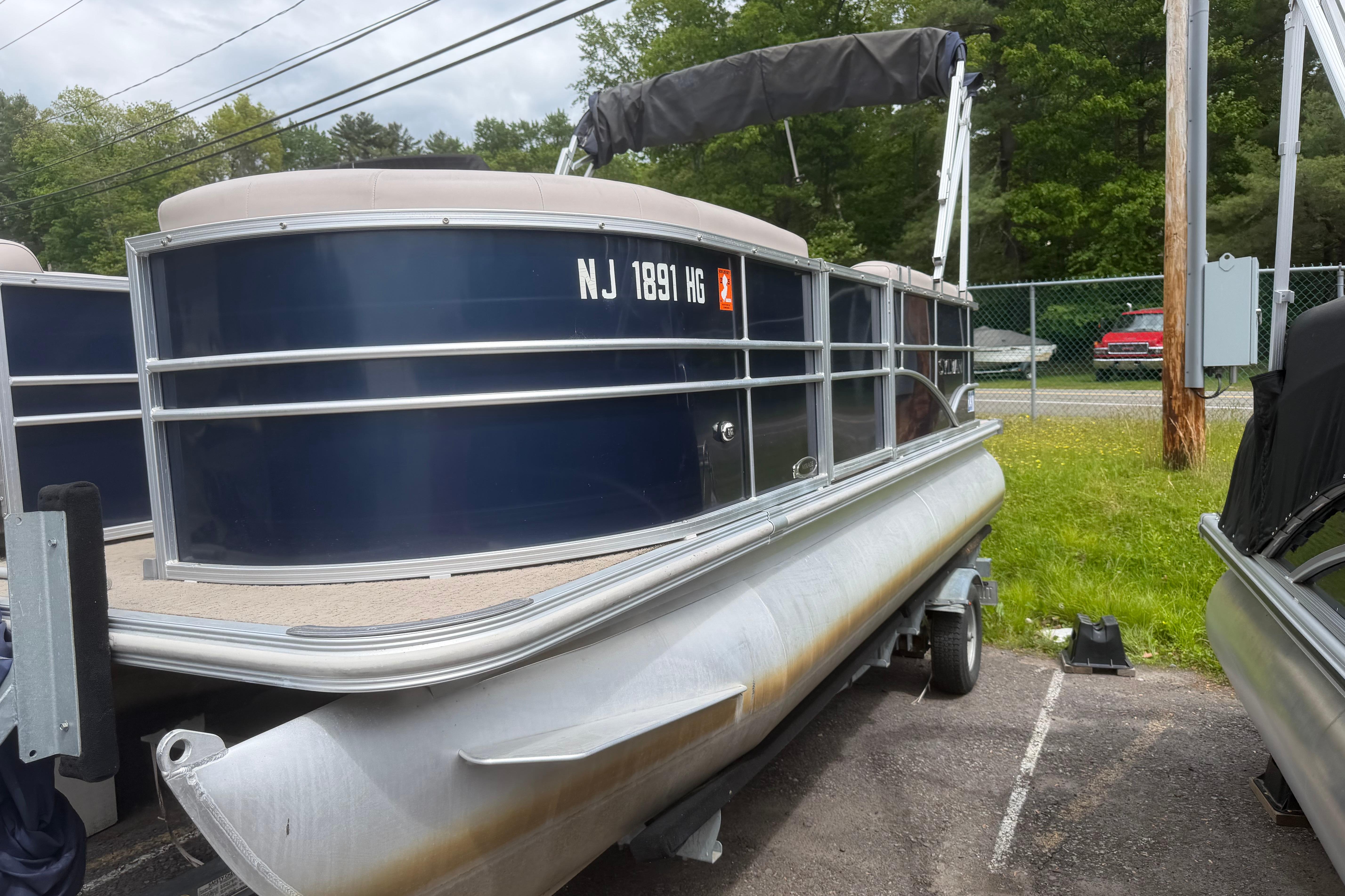 2014 Sylvan Mirage Cruise 818 CR